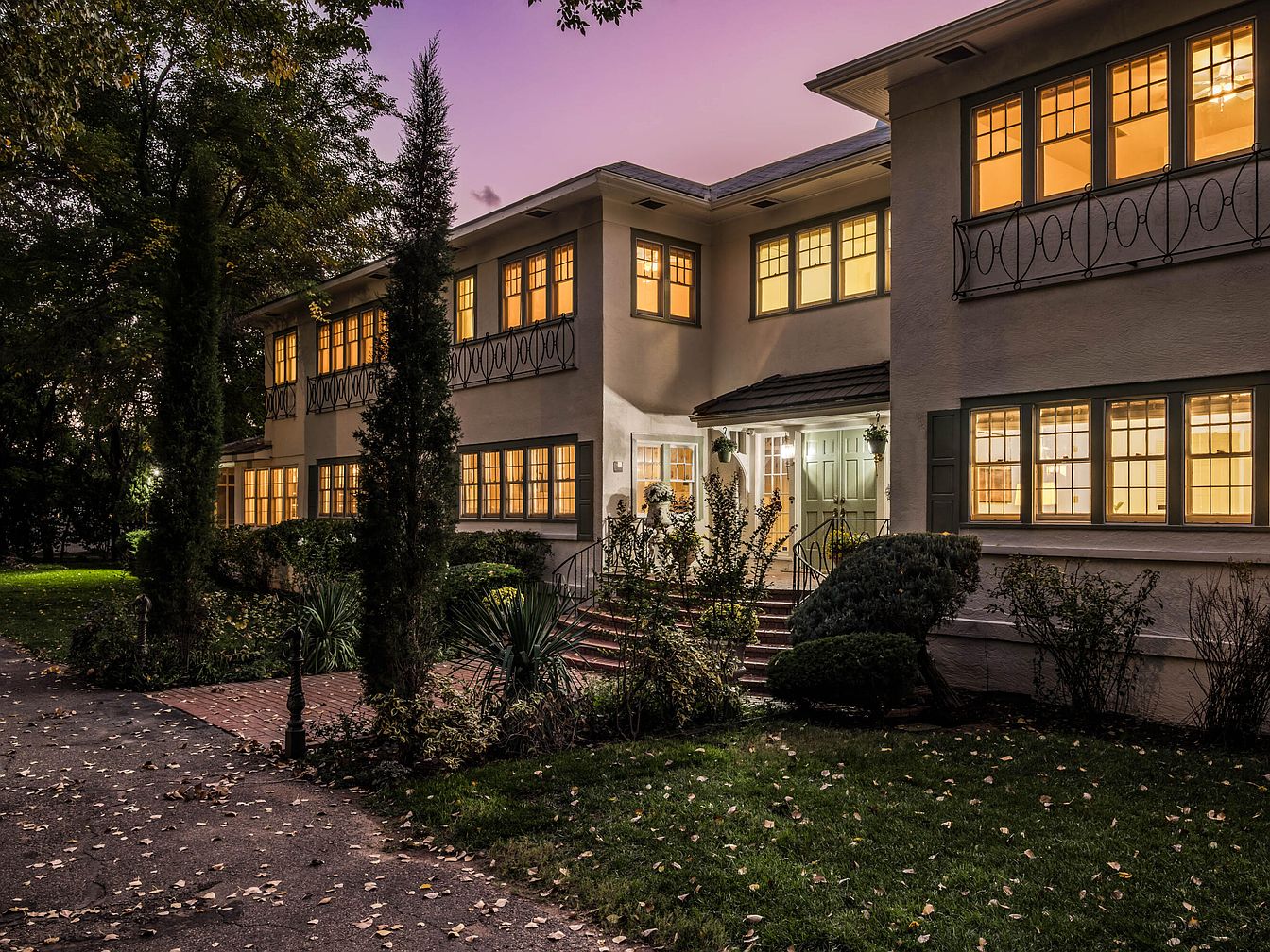 Rossi-Carla_Exquisite-Counterfeits_13