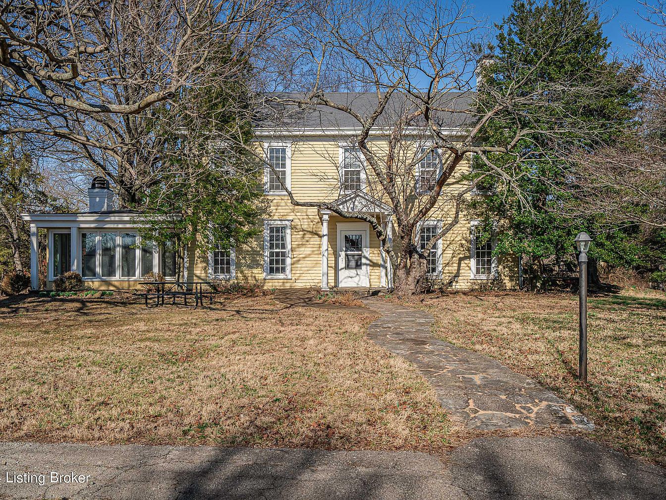 Rossi-Carla_Exquisite-Counterfeits_13