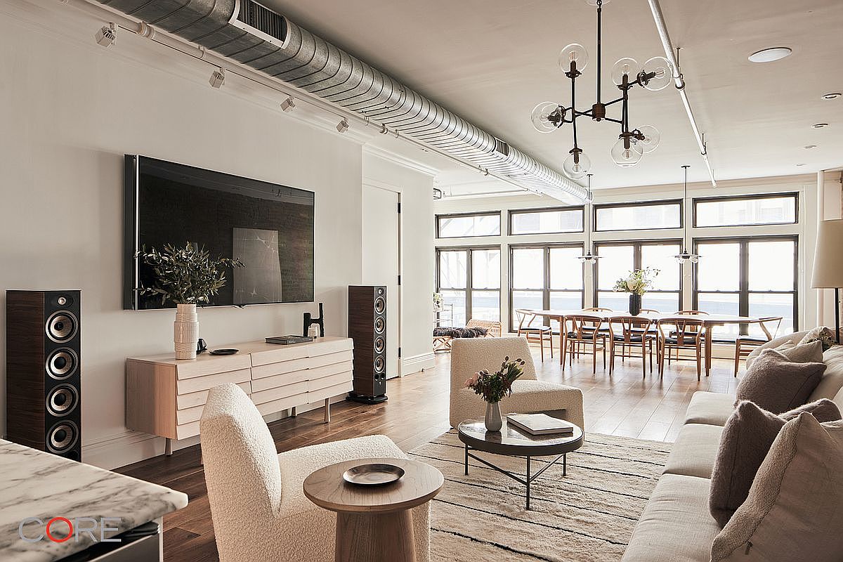 Rossi-Carla_Exquisite-Counterfeits_13