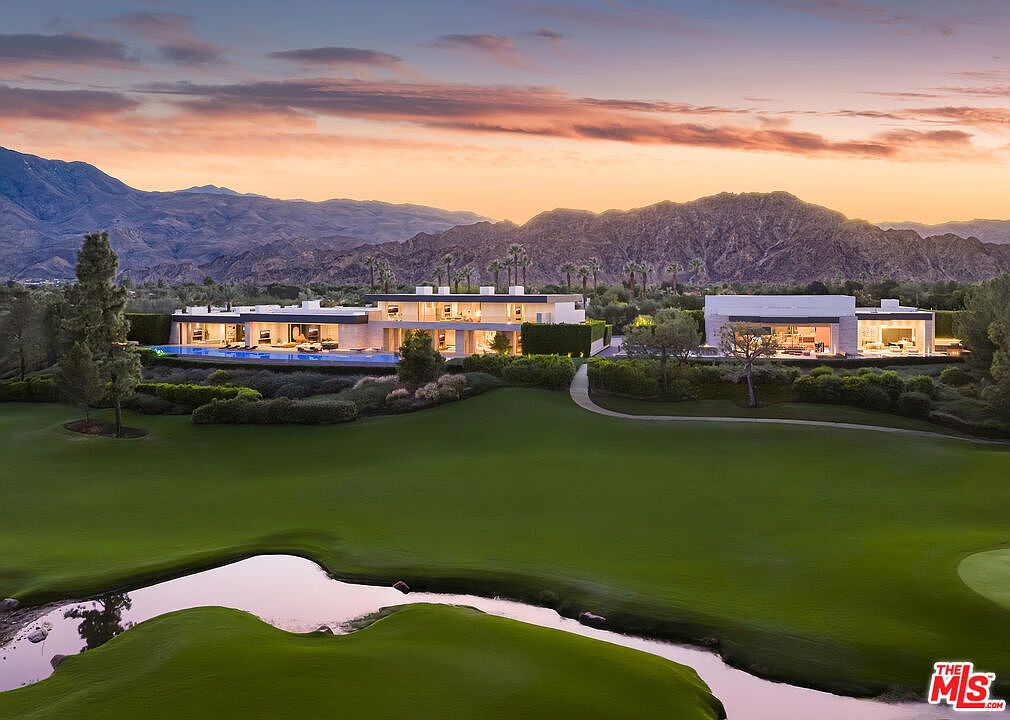 Rossi-Carla_Exquisite-Counterfeits_13