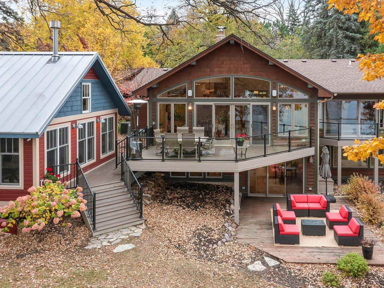 Rossi-Carla_Exquisite-Counterfeits_13